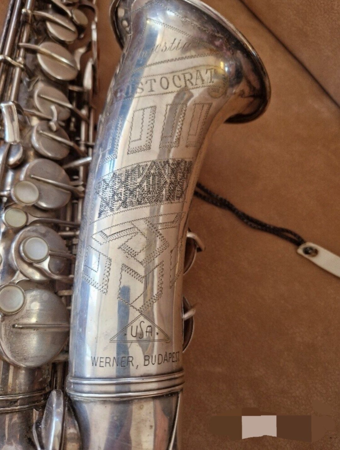 Saxofon antic Majestic argintat!