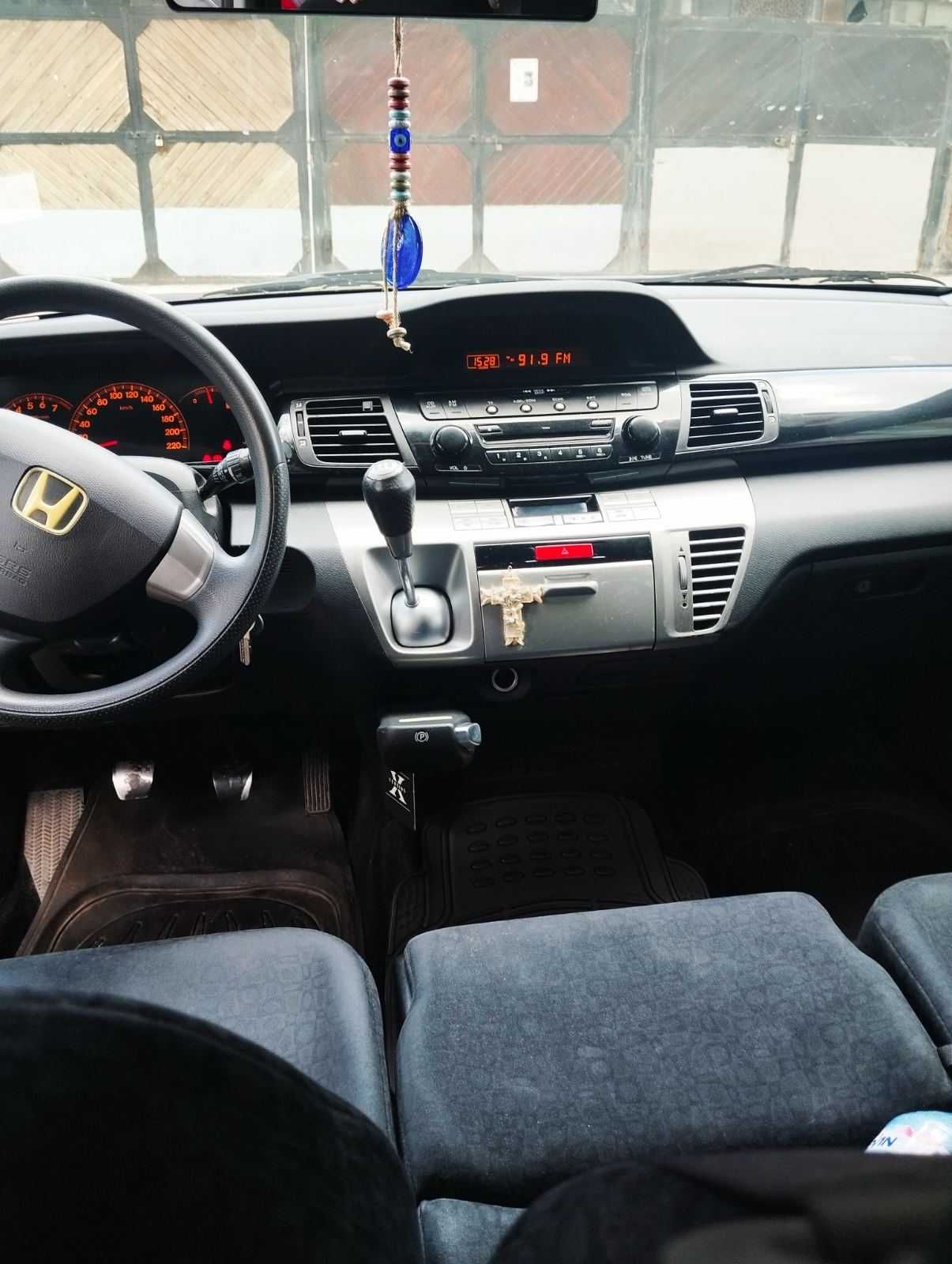 Хонда FRV 2005 г.
