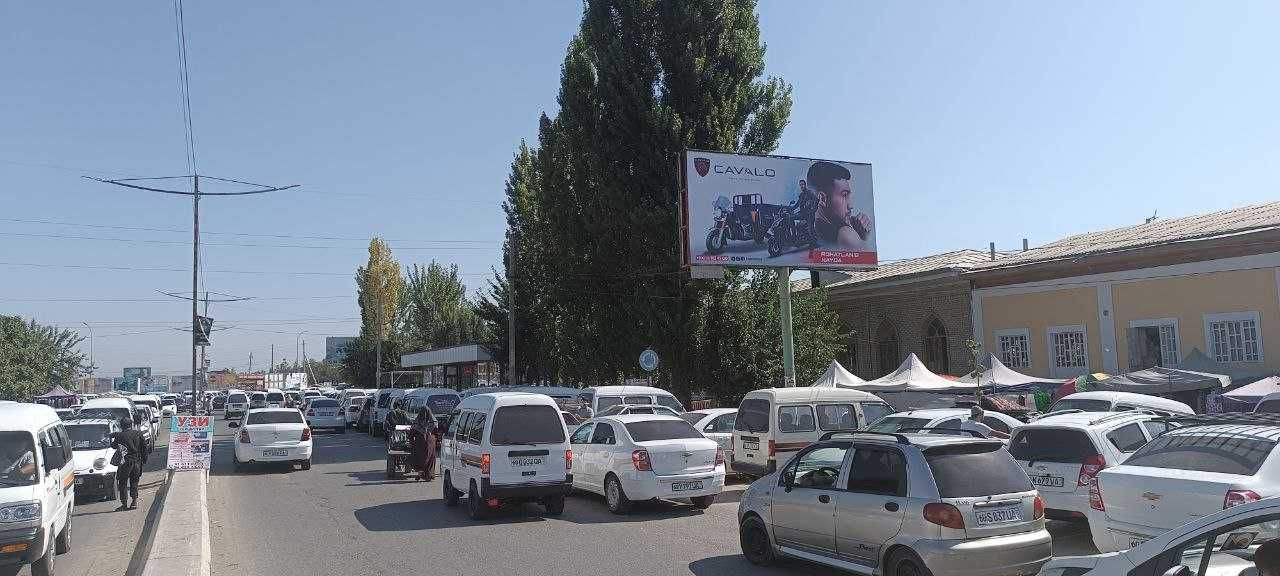 Билбордларда баннерларда реклама. Реклама на Билбордах.Bilbordlarda