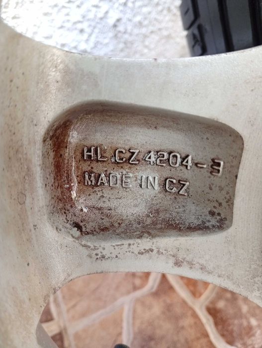 Продавам алуминиеви джанти 14 цола