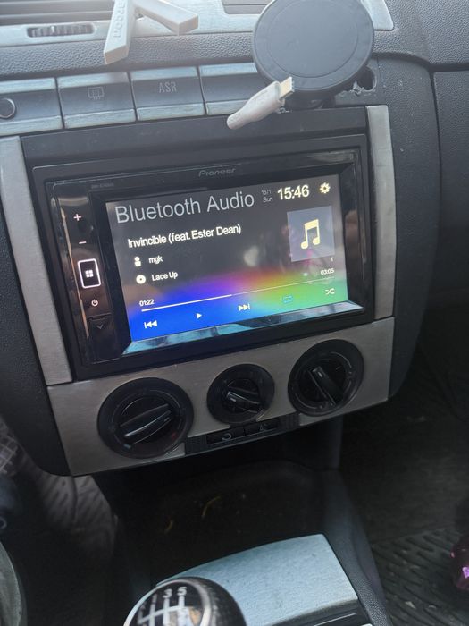 Мултимедия Pioneer DMH-A240DAB