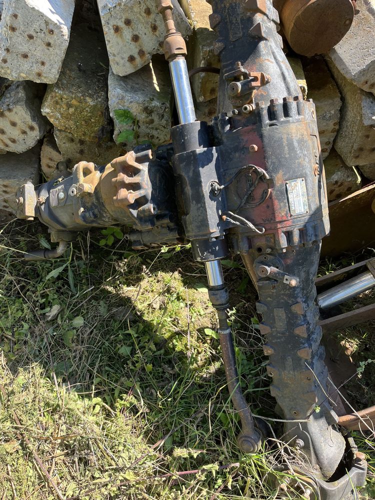 Vând pompa hidraulică Rexroth si punte manitou Spencer