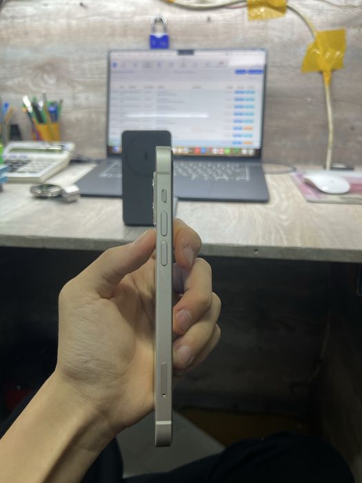 Продаеться Iphone 12