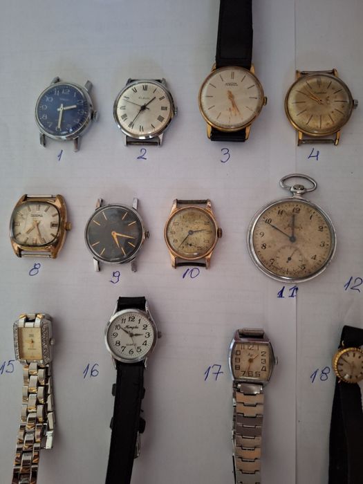 Продавам лот от механични и кварцови часовници.