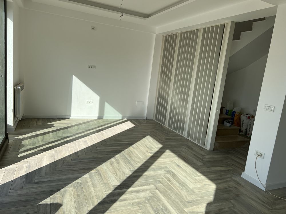 Proprietar casa vila individuala 3 dorm 3 bai 2 placi beton Mansarda