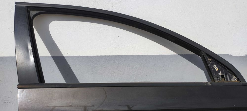 Usa dreapta fata volkswagen vw passat b6 sedan cod vopsea LC8Z