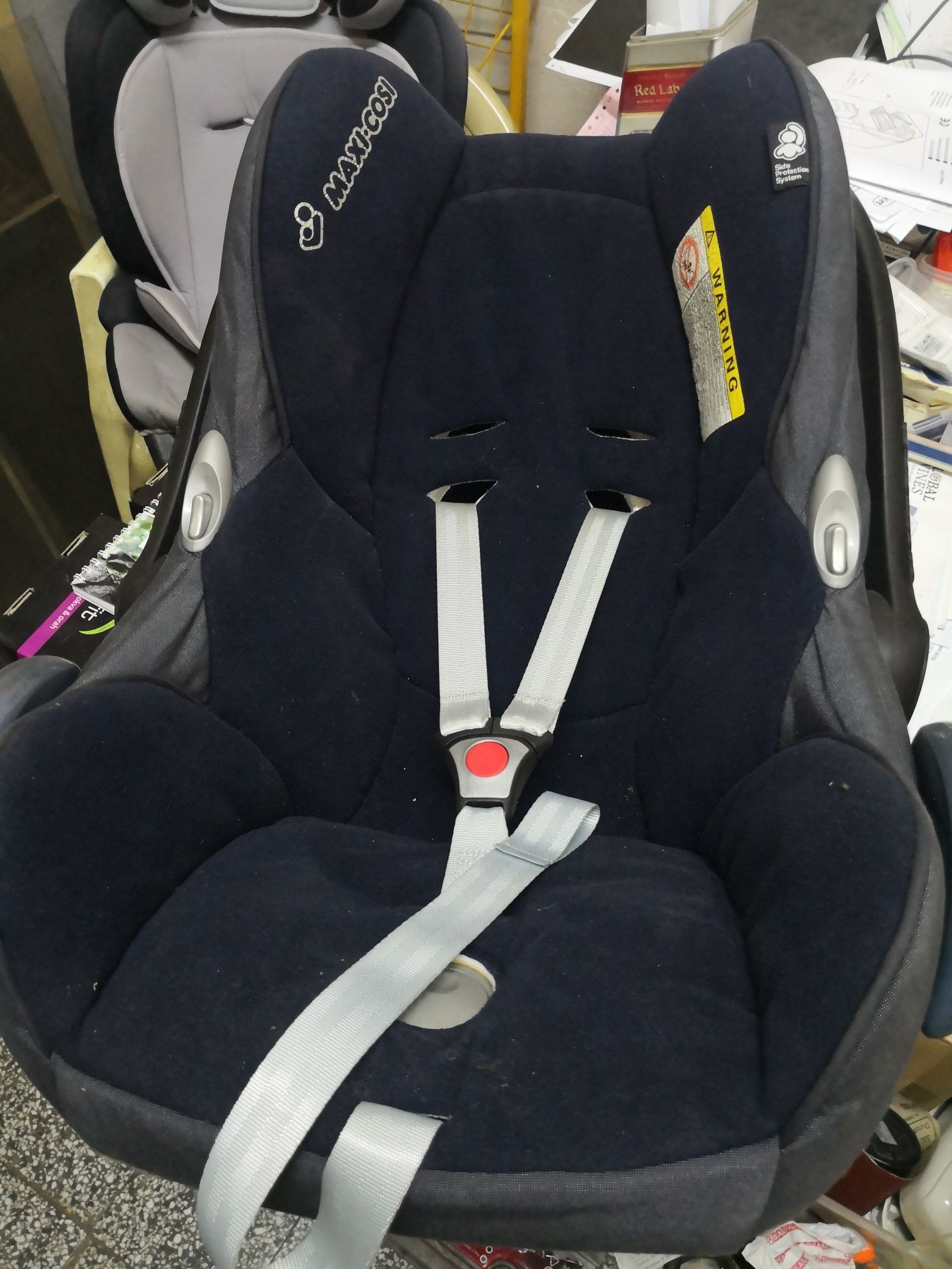 Детско столче за автомобил и за пренасяне на дете от раждането до 13кг