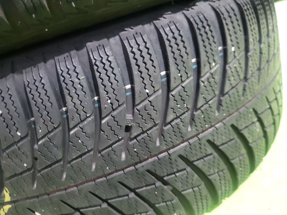 4 бр зимни 215/55/17 Bridgestone