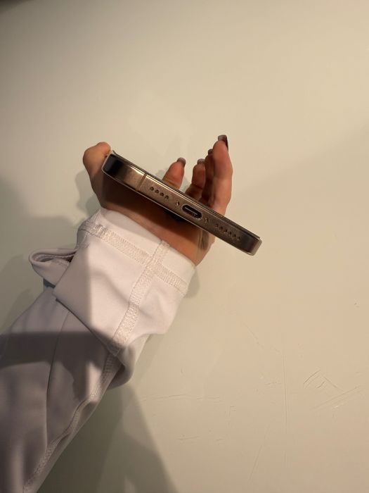 iPhone 16 pro max 256 с гаранция