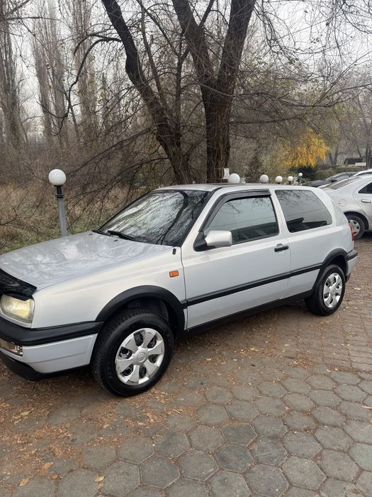 Продам машину гольф 3