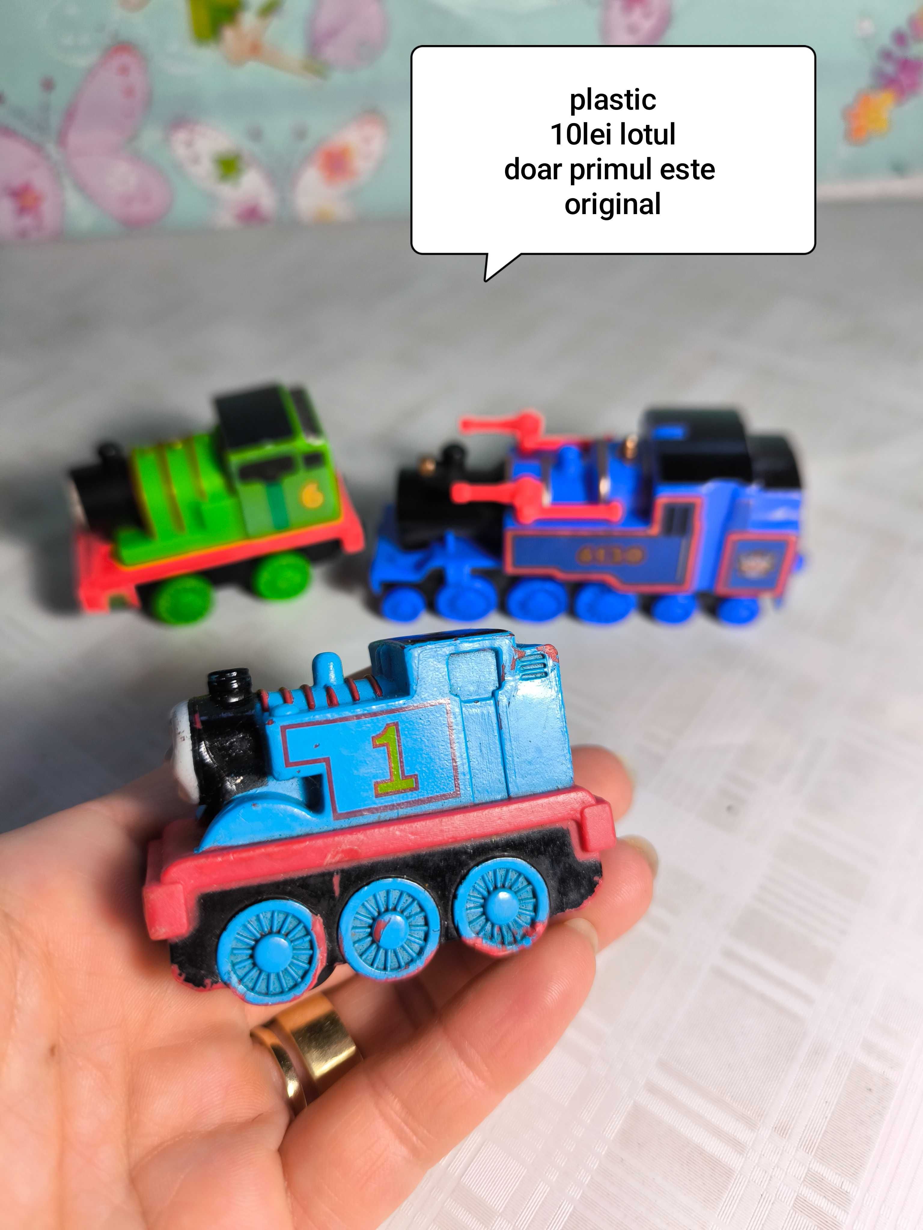 Thomas, cutie cu mini trenulețe și alte trenulete