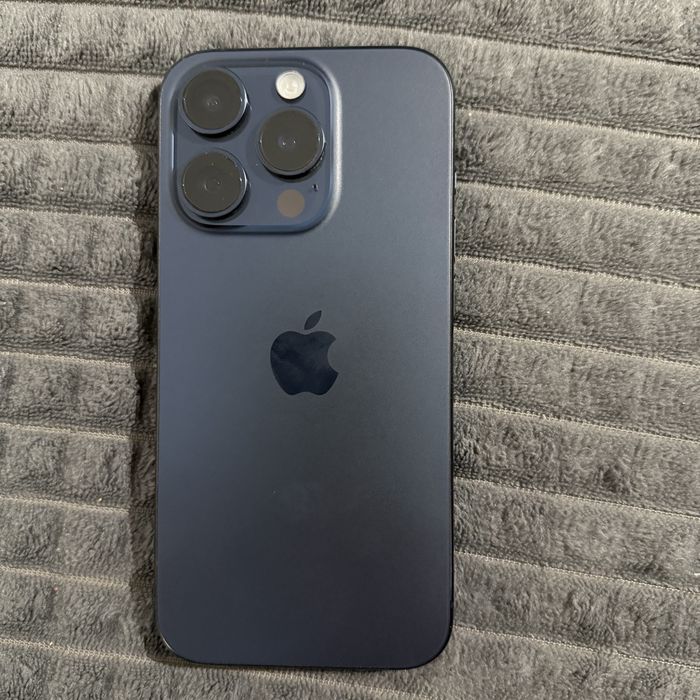 Iphone 15 pro 128 Gb