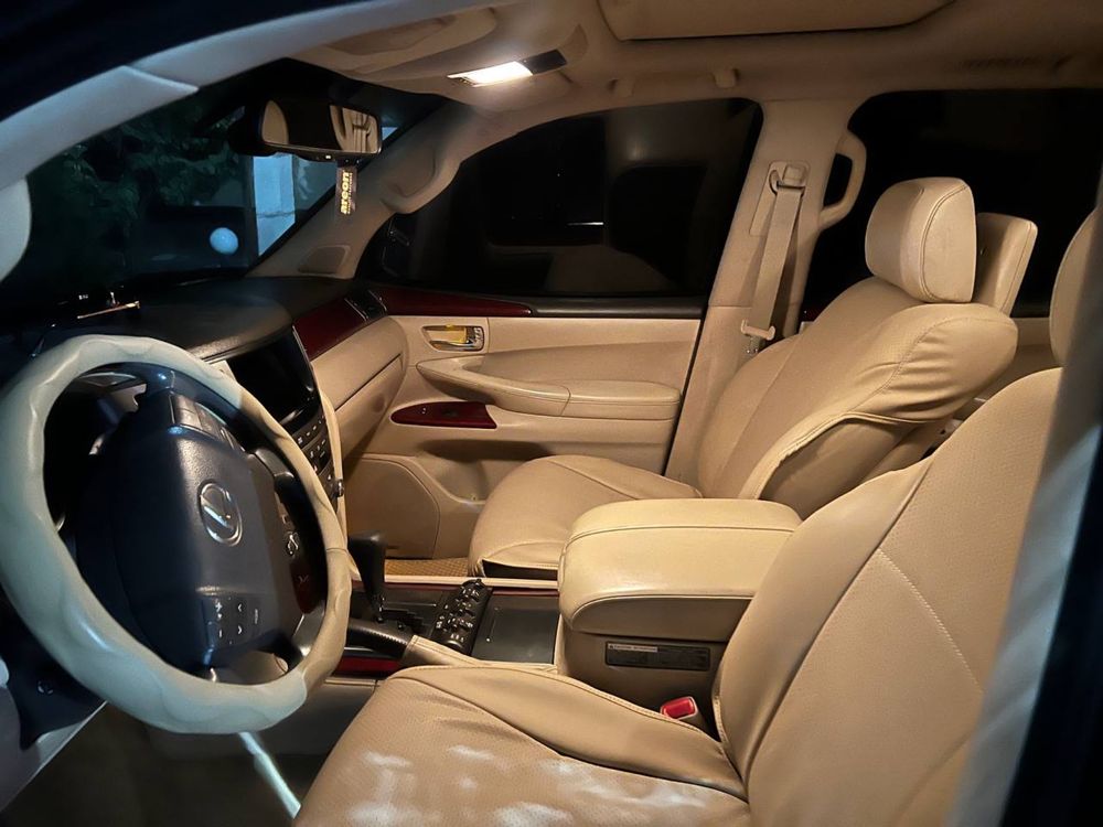 Lexus 570 full Sotiladi
