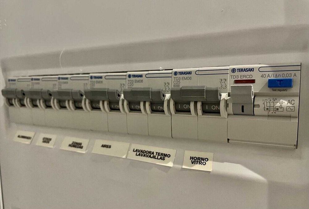 Execut instalatii electrice automatizari Remedieri defecte