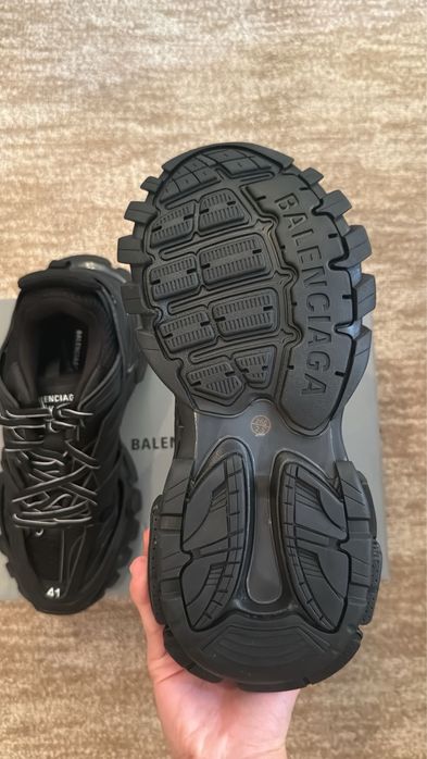 balenciaga track black