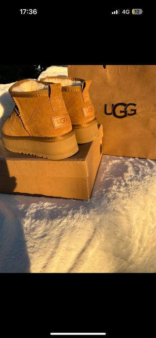 Cizme Ugg clasic mini