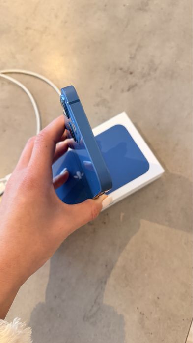 Iphone 13 - без забележки. Цената е крайна