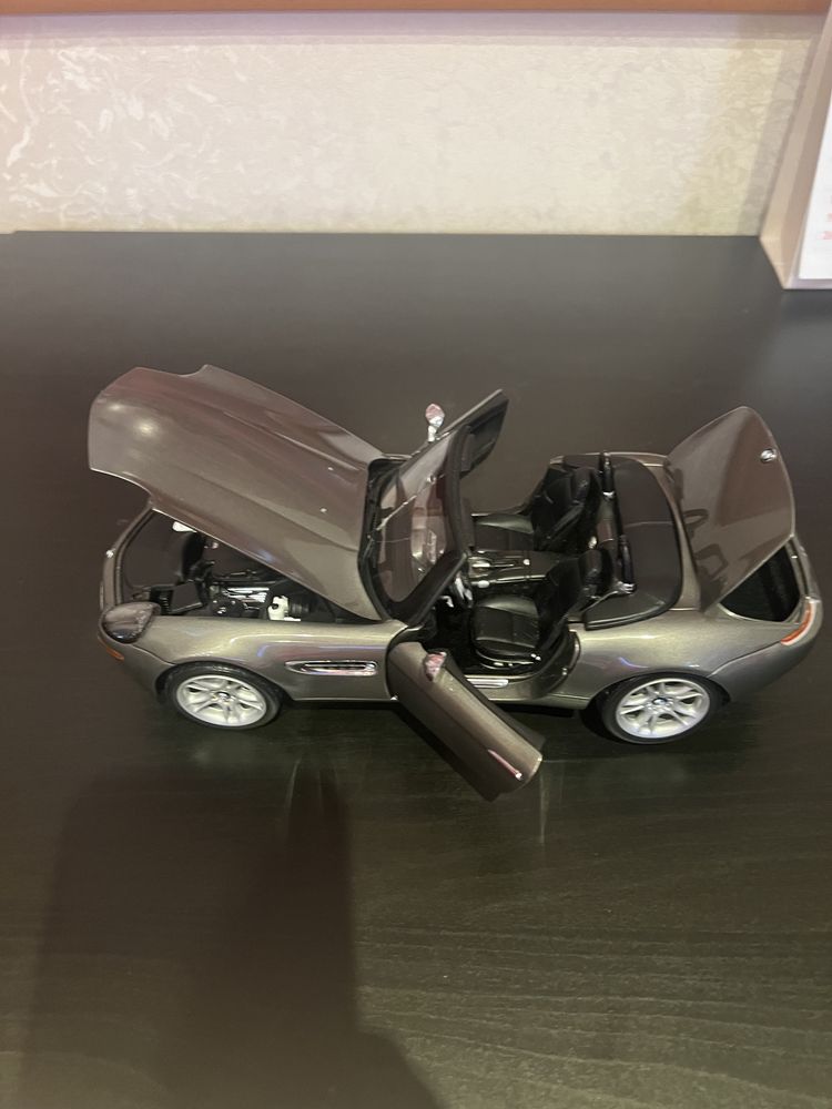 Bmw z8 kyosho 1.18 macheta