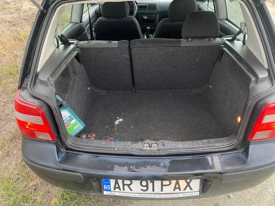 Volkswagen Golf 2003