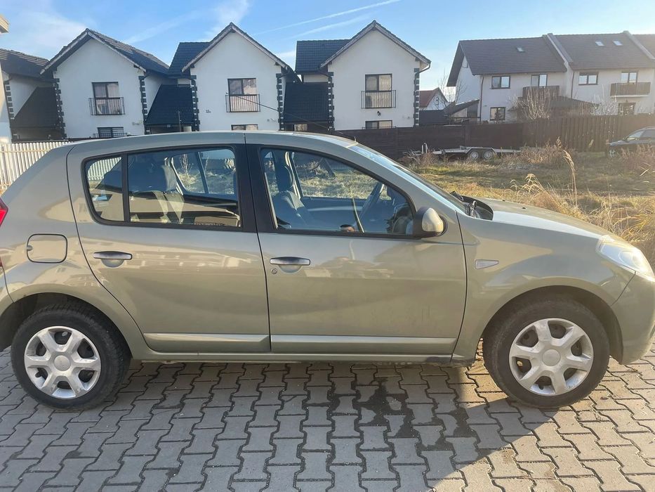 Dacia Sandero primul propietar,masina intretinuta ,ac nefunctional,cauciucuri noi