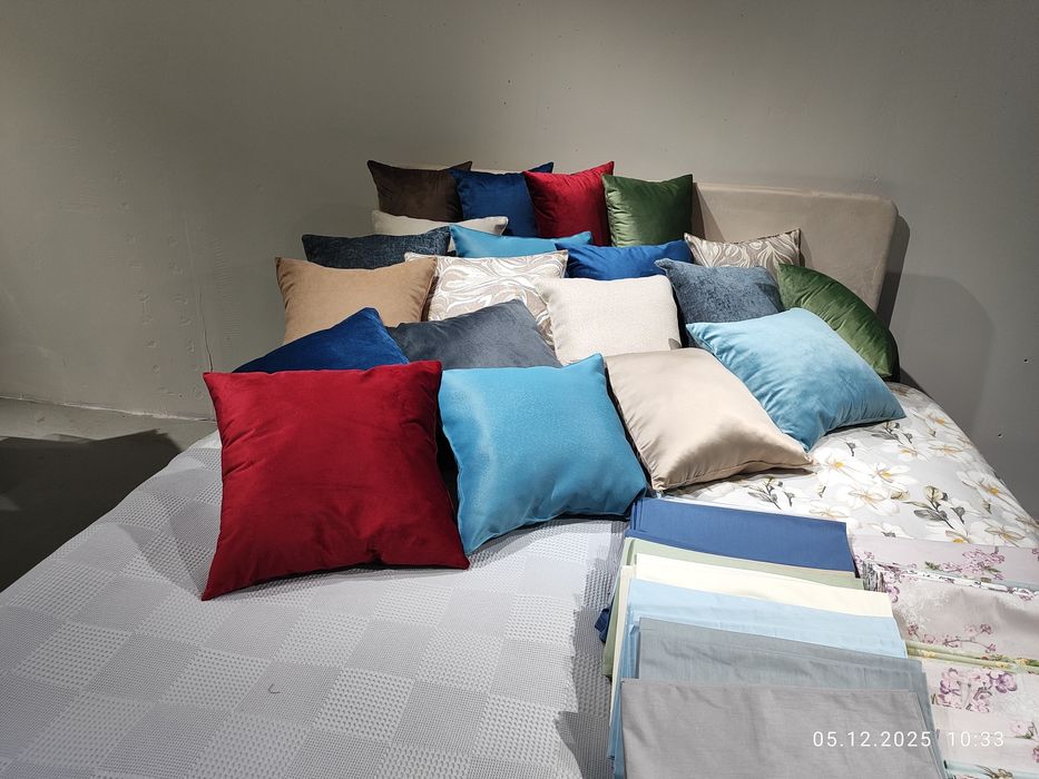 Декоративные подушки .разных расцветок.шьем на заказ. 45*45