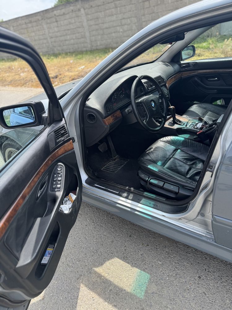 Bmw seria 5 530d an 2001 schimb cu decapotabila