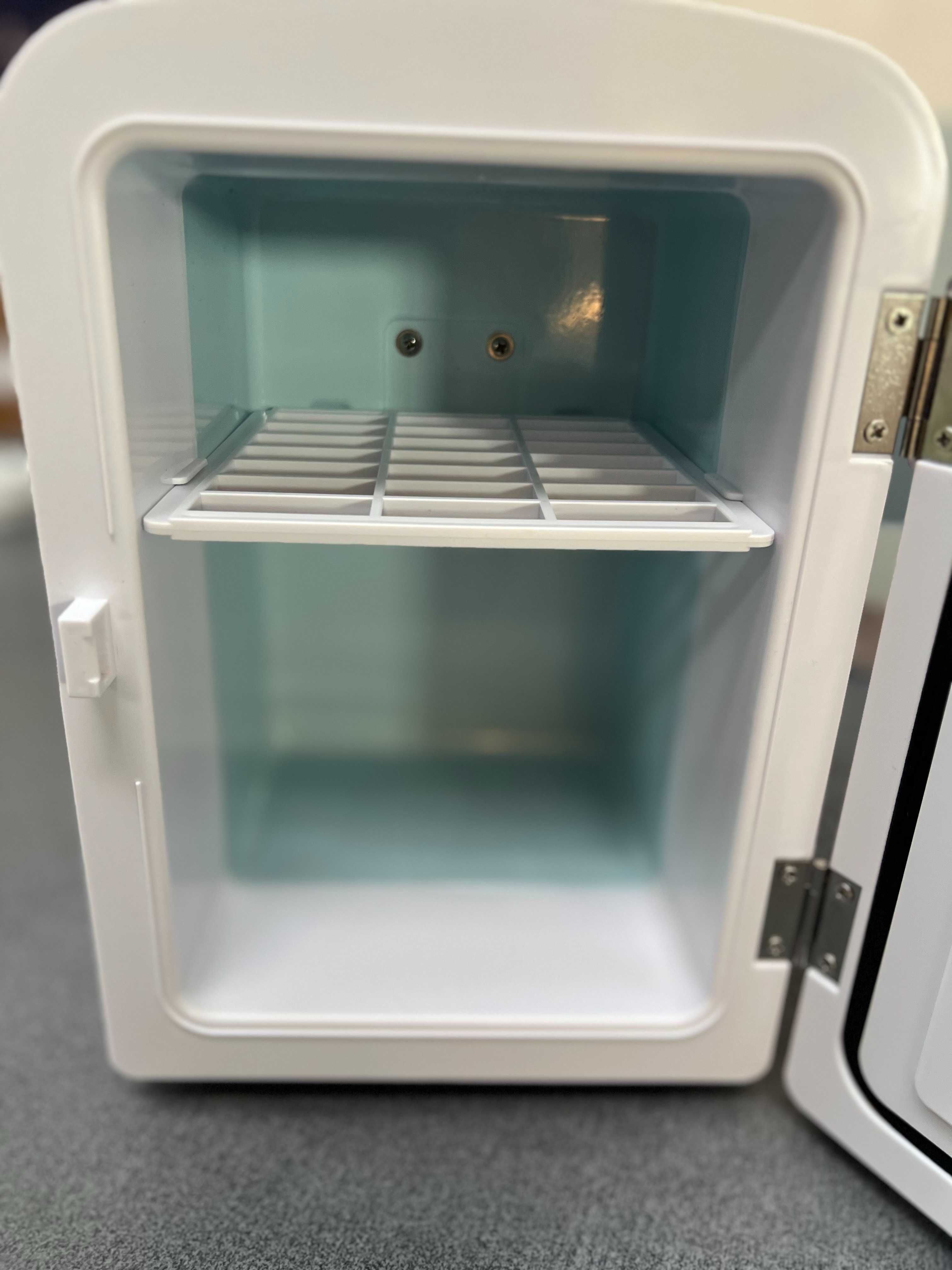 Мини хладилник Flamingueo – 4L . 12V / 220V