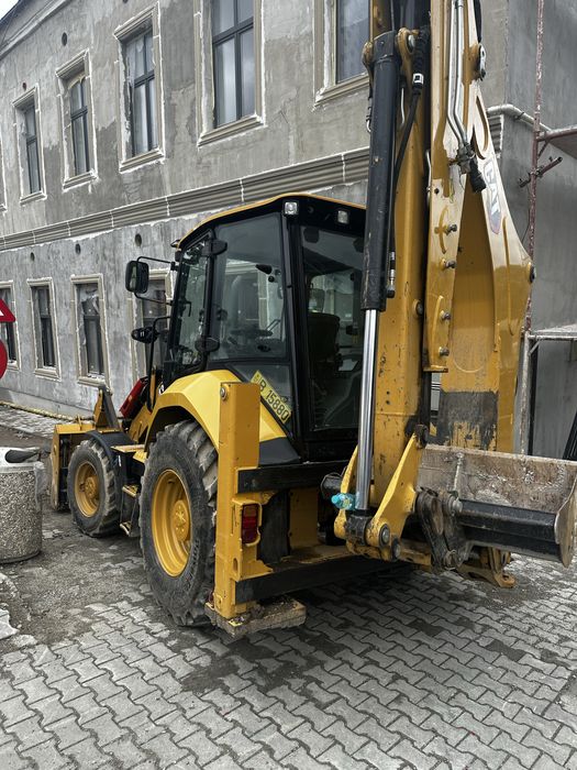 Buldoexcavator Caterpillar 432, 1900 ore, an 2023, 3 cupe, picon
