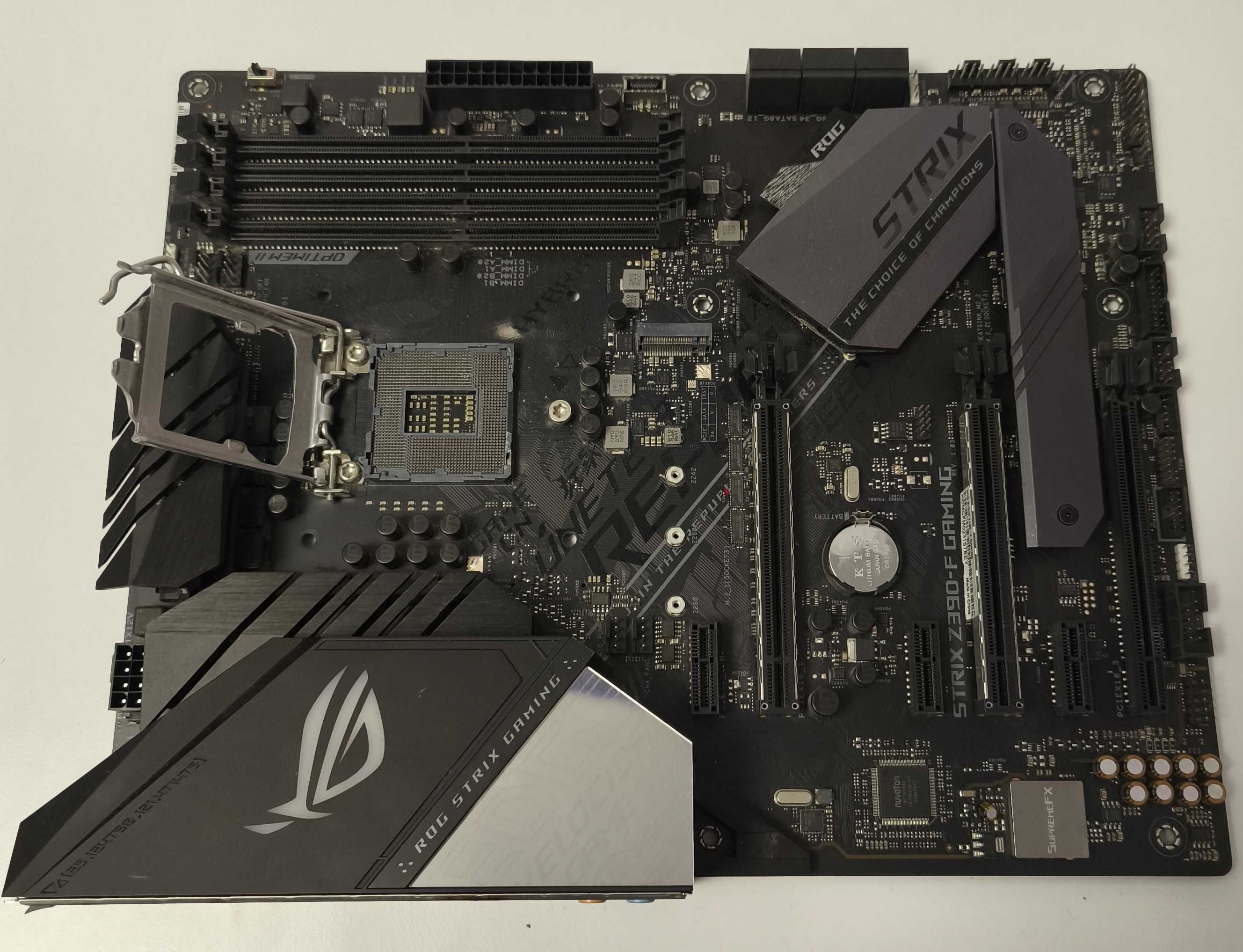 Placa de baza ASUS ROG STRIX Z390-F GAMING soket 1151v2