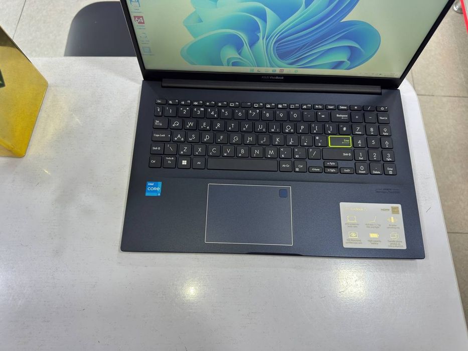 ASUS i3-1115G4  8GB  512GB SSD FHD