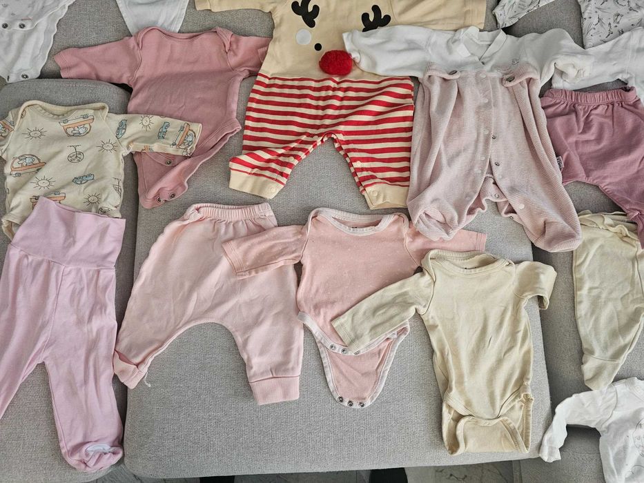 Лот от 23 части за новородево момиче