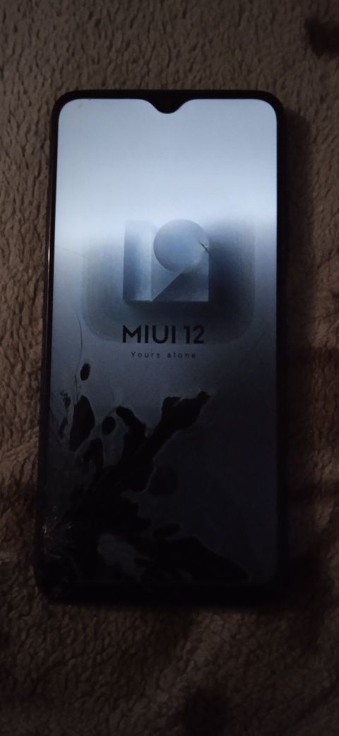Poco M3 разбитый