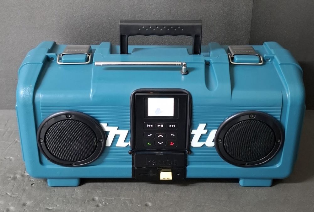 Radio Makita 18v si 220v dab,usb,bluetooth