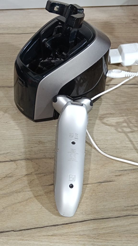 Philips Arcitec електрическа самобръсначка ,шейвър