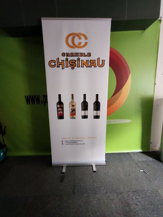 Inscripționare auto/magazine/vitrine