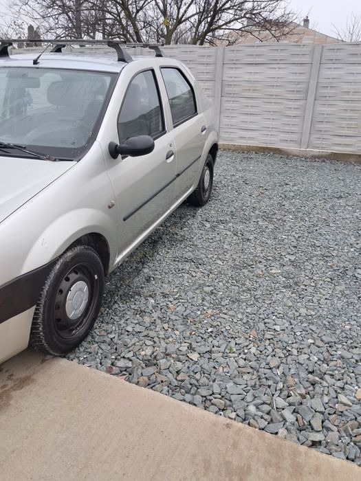 Vând Dacia Logan an 2006 1,5