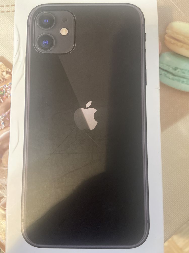Apple 11 128 GB.