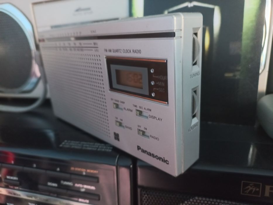 Radio Panasonic si Sony
