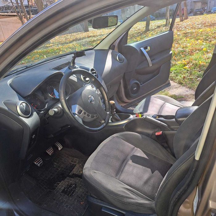 Nissan Qashqai  2012