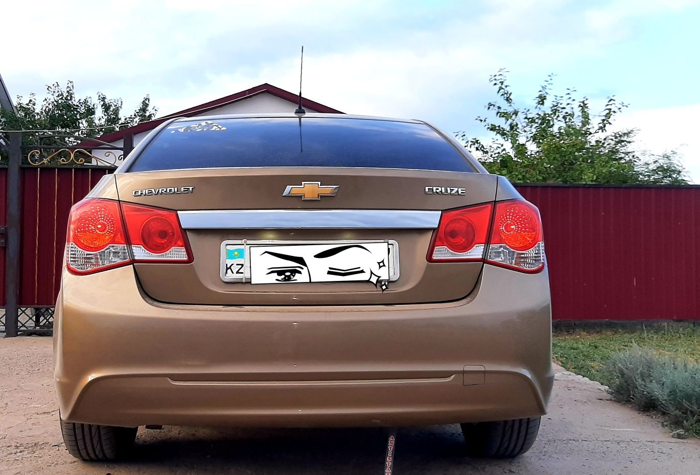 Продам машину chevrolet cruze