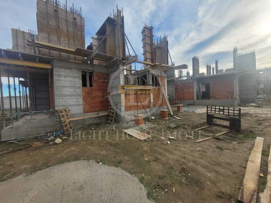 Реф. 3198 Самостоятелна Къща с Три Спални