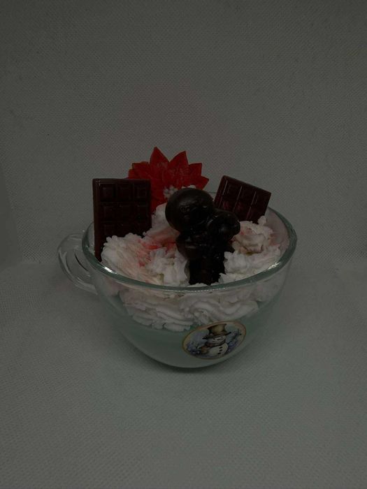 Коледни свещи, подари на свойте близки!