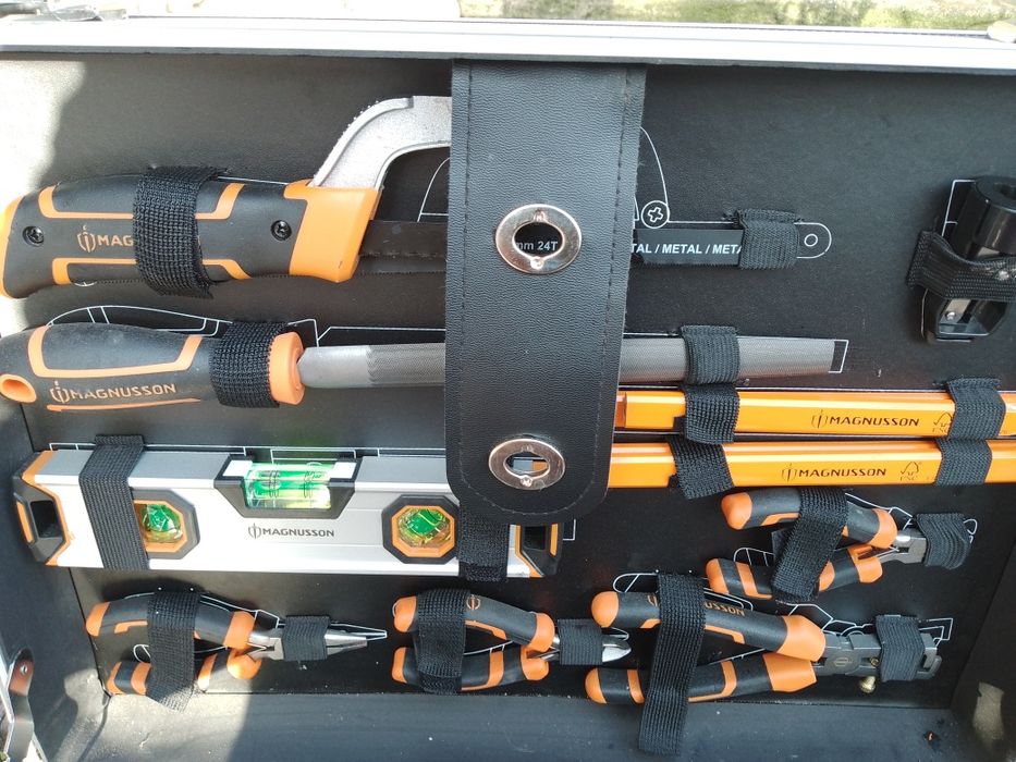 Magnusson -куфар с инструменти