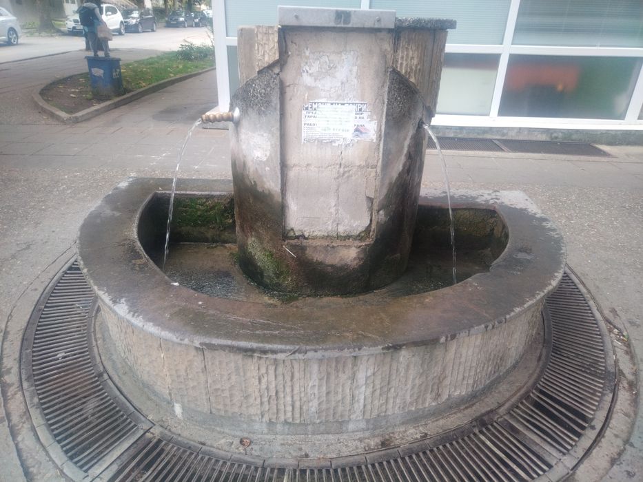 Собственик продава таванско ателие - Идеален център на гр. Разград 
Ст