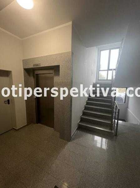 Продава се Двустаен апартамент в Пловдив, Кючук Париж - 68 кв.м за 1986 €/кв.м - Снимка #11