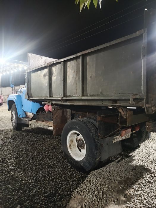 Zil satiladi Seliskiy 1985jil