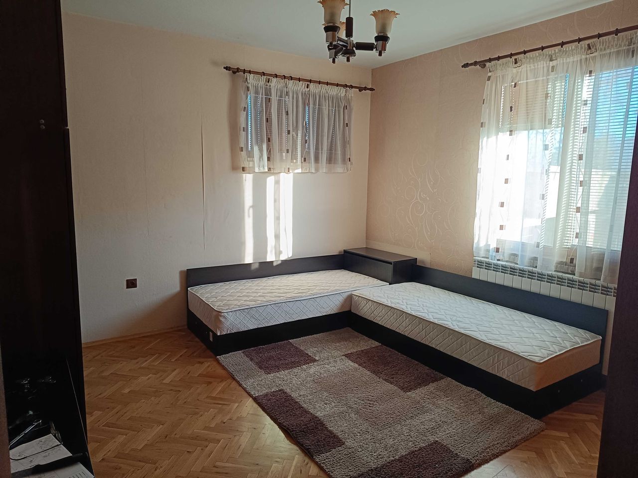 Дава се под наем Етаж от къща в Сливен, Българка - 115 кв.м за 280.5 € - Снимка #6