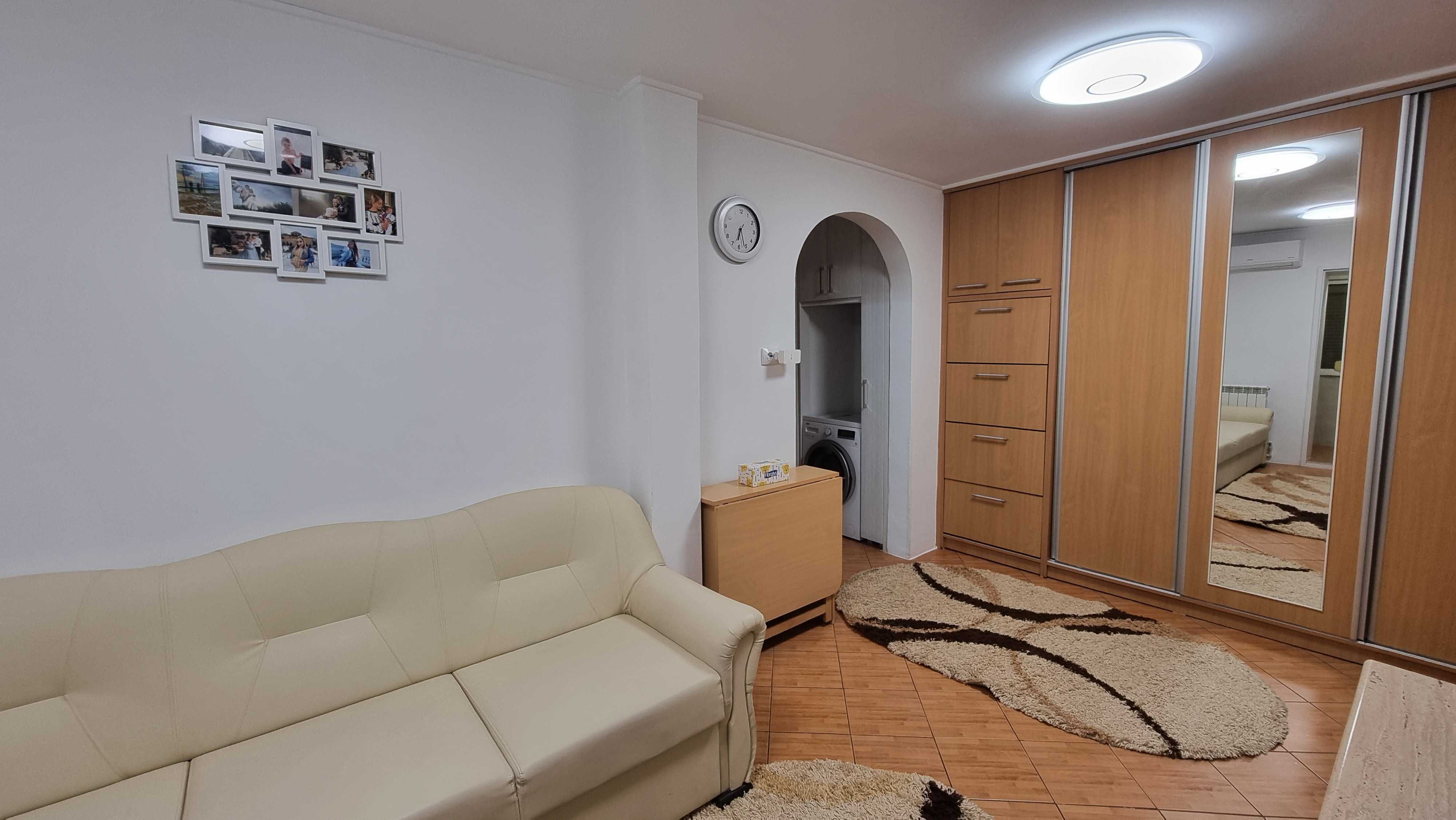 2 camere, 55mp, et. 1, decomandat, Confectii, Unitatea Militara Barlad