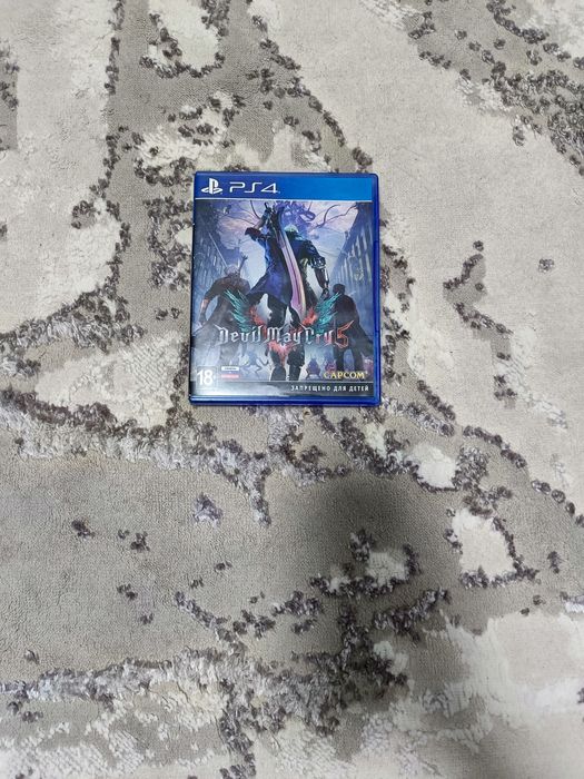 Игра Devil may cry5 на ps4 с русским субтитрами.