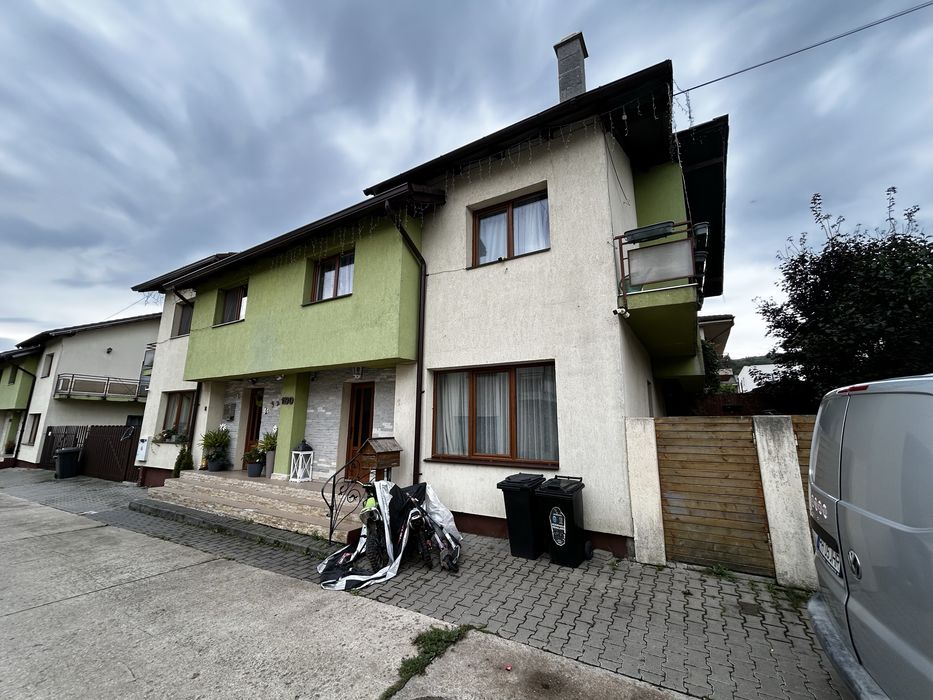 Proprietar inchiriez  duplex spatios in Floresti, zona linistita